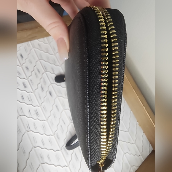 NWOT Michael Kors Black Wristlet Wallet - Picture 5 of 9